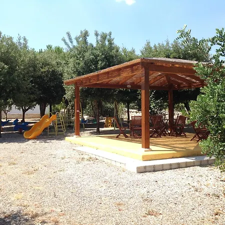 Trulli Di Pozzomasiello בית כפרי לוקורוטונדו